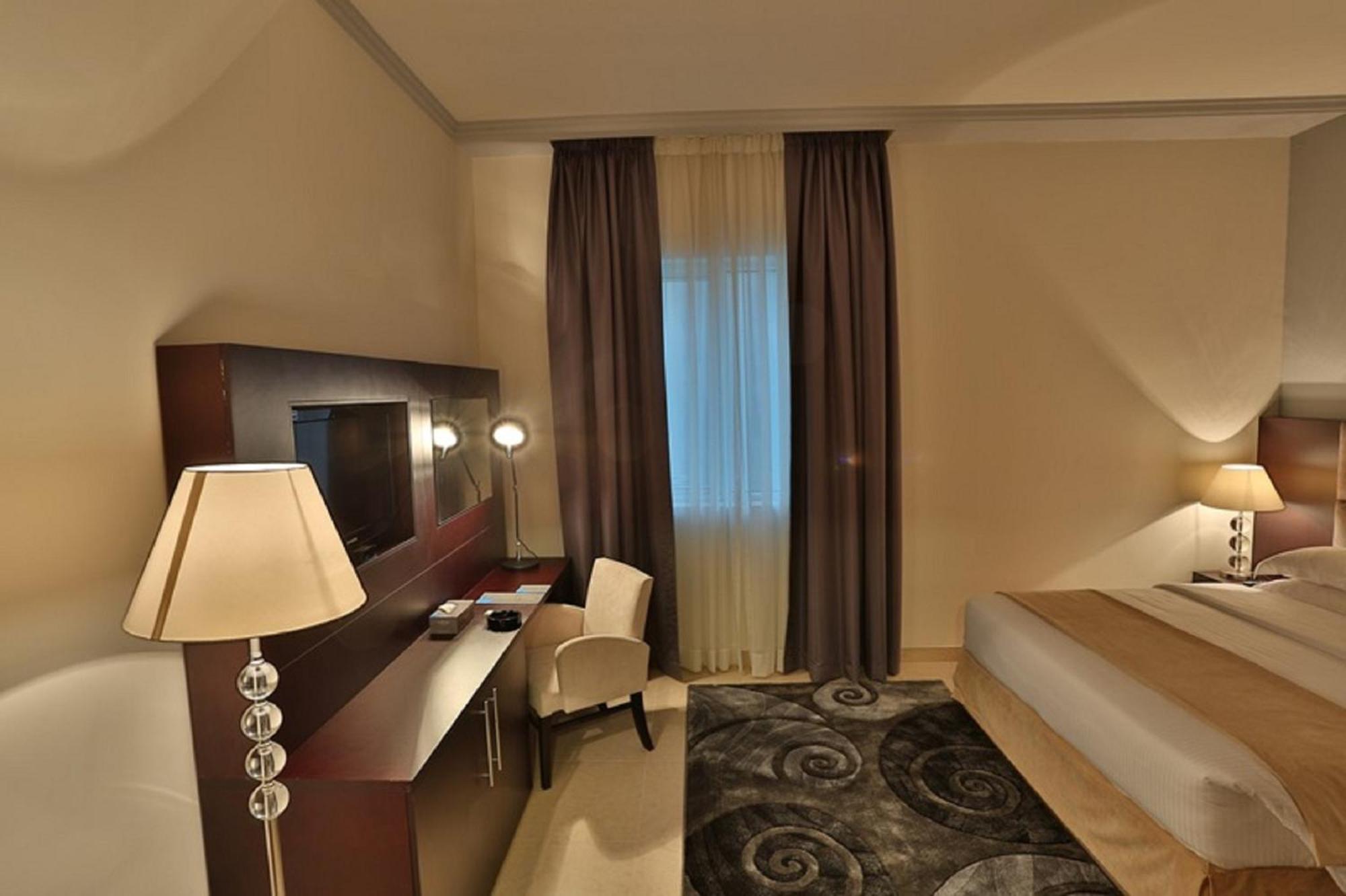 Tower Hotel Apartments Abu Dhabi Exterior foto