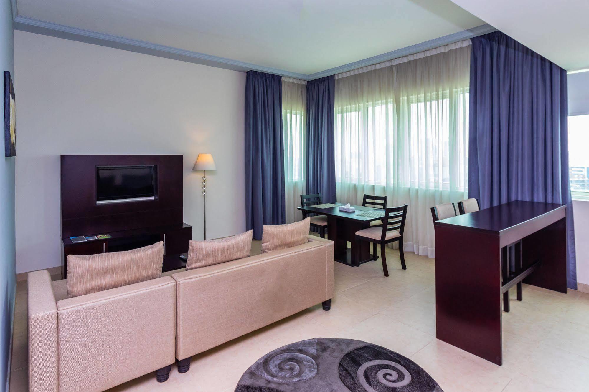 Tower Hotel Apartments Abu Dhabi Exterior foto