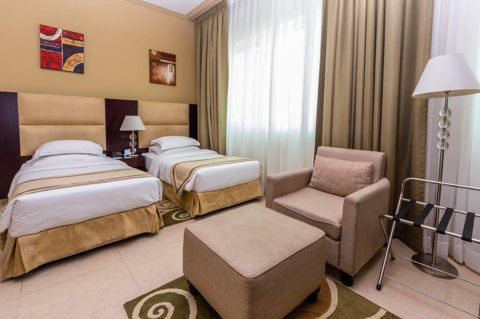 Tower Hotel Apartments Abu Dhabi Exterior foto