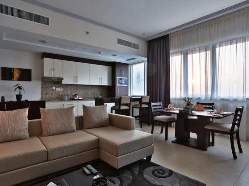 Tower Hotel Apartments Abu Dhabi Exterior foto